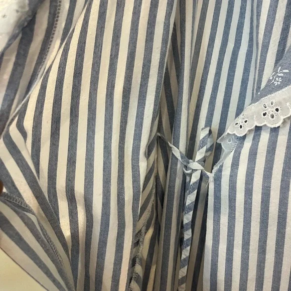 Vintage Willow Creek Blue and White Striped Cotton with Lace Trim Wrap Dress M - Picture 6 of 7